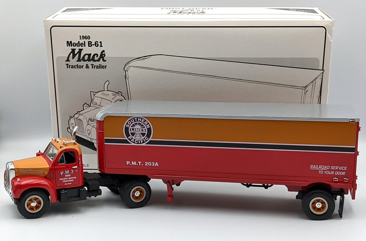 First Gear 19-1526 1:34 Southern Pacific 1960 Mack B-61 with Trailer MT/Box