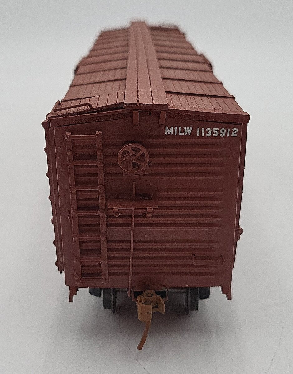 O Scale Milwaukee Road Boxcar #113592