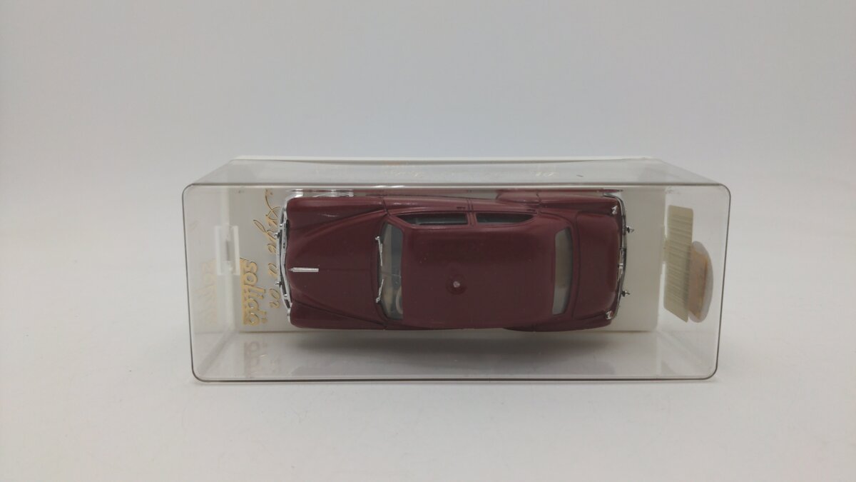 Solido 4508 1:43 Scale L'Age D'Or Red 1950 Chevrolet Sedan W/Plastic Case EX/Box
