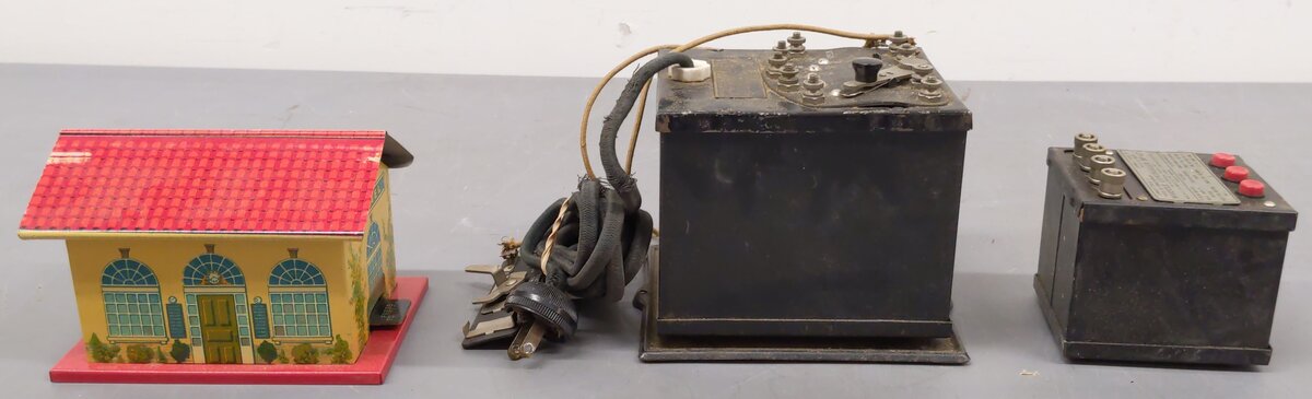 Lionel Vintage O Gauge Transformer, Whistle Station, & Whistle Controller [3] VG/Box
