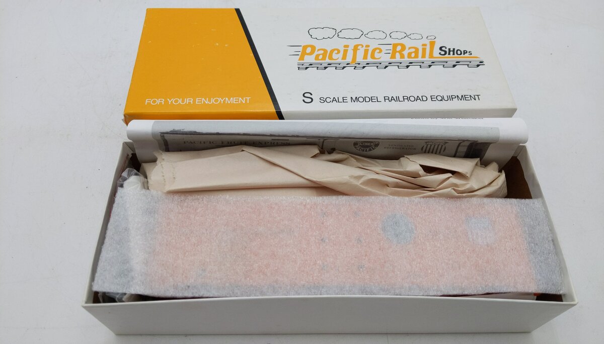 Pacific Rail 2301 S Gauge Steel Ice Refrigerator Kit #46703 MT/Box