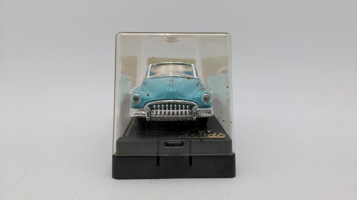 Solido 04512 1:43 Scale Die Cast Blue w/Off White Top 1950 Buick Super in Case EX/Box