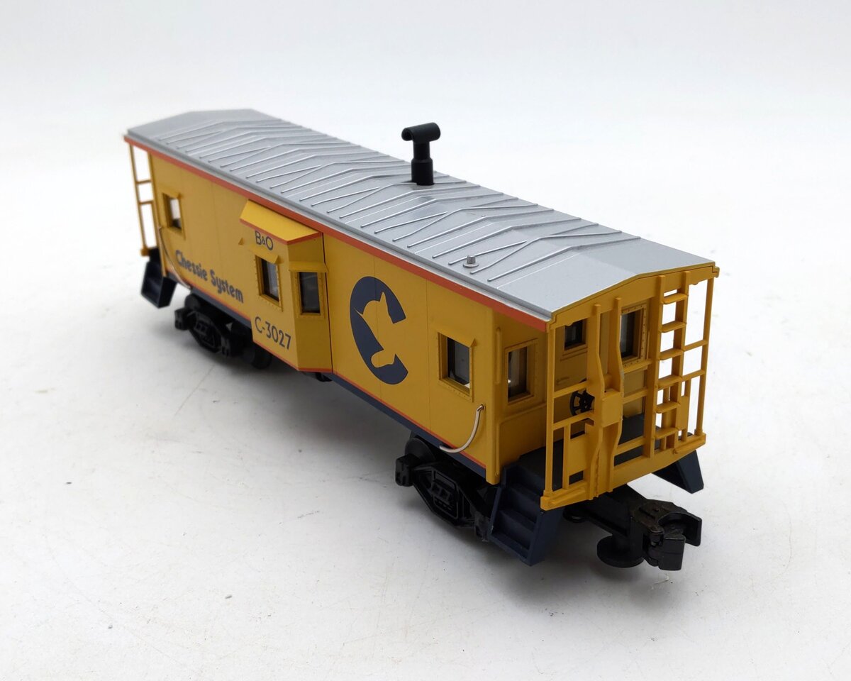 MTH 30-7713 O Gauge Chessie Bay Window Caboose #3027 LN