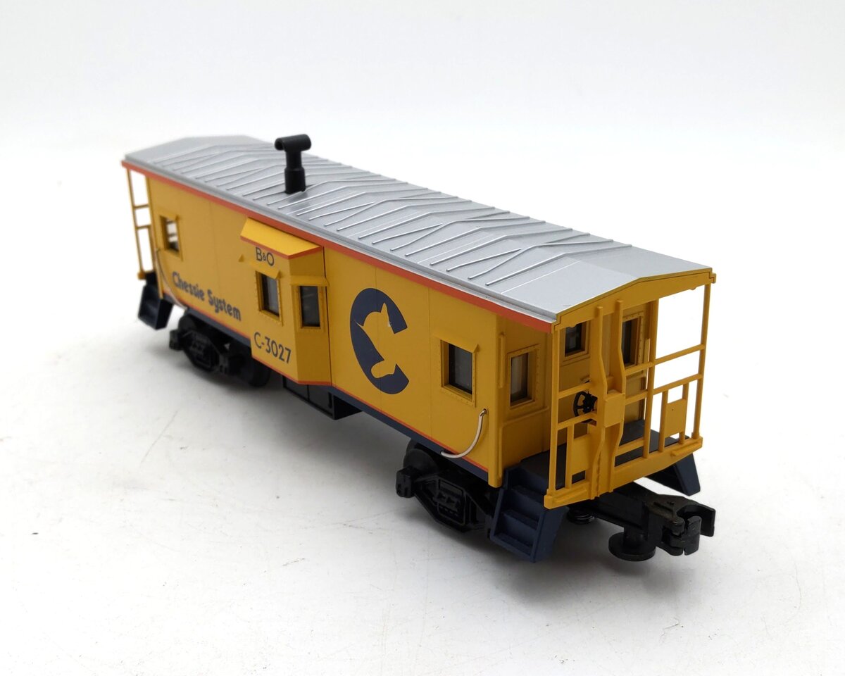 MTH 30-7713 O Gauge Chessie Bay Window Caboose #3027 LN