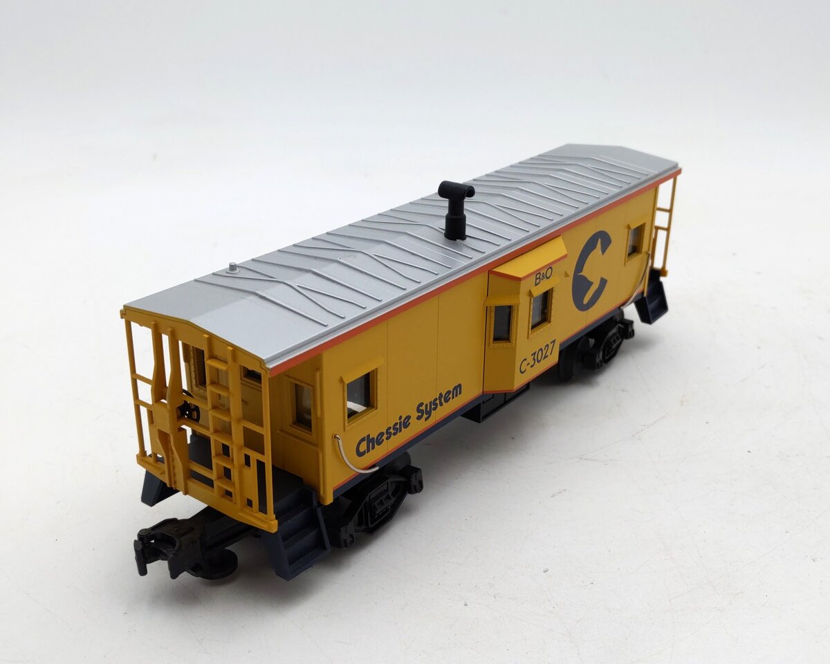 MTH 30-7713 O Gauge Chessie Bay Window Caboose #3027 LN