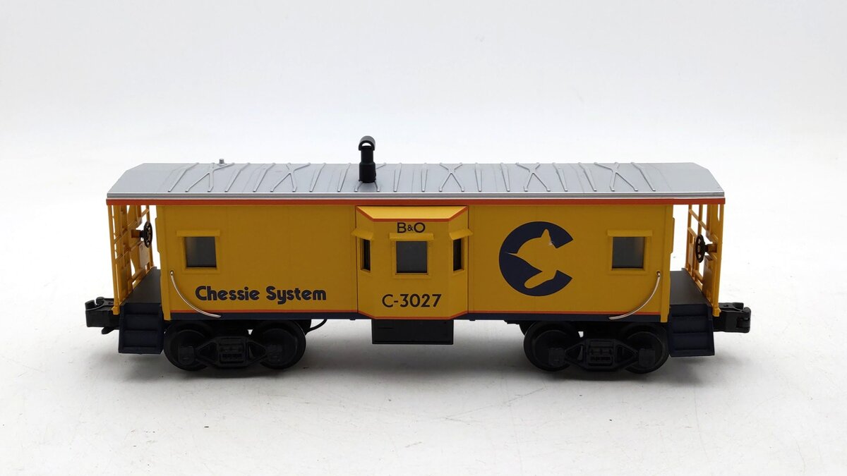 MTH 30-7713 O Gauge Chessie Bay Window Caboose #3027 LN