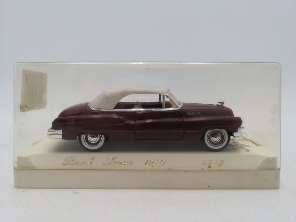 Solido 4512 1:43 Die Cast Maroon w/Off White Top 1950 Buick Super EX