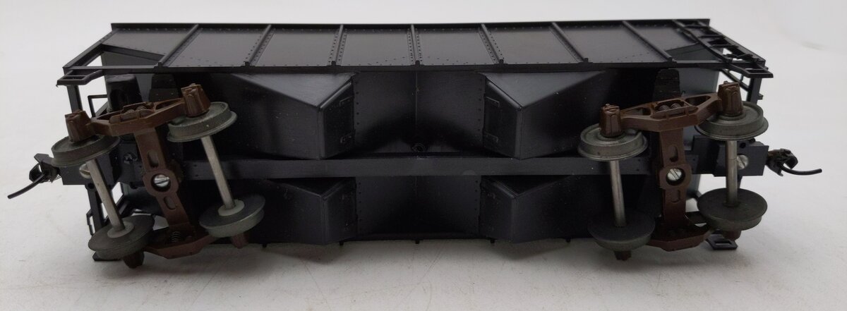 American Models S Scale 300 2 Bay Hopper LN/Box