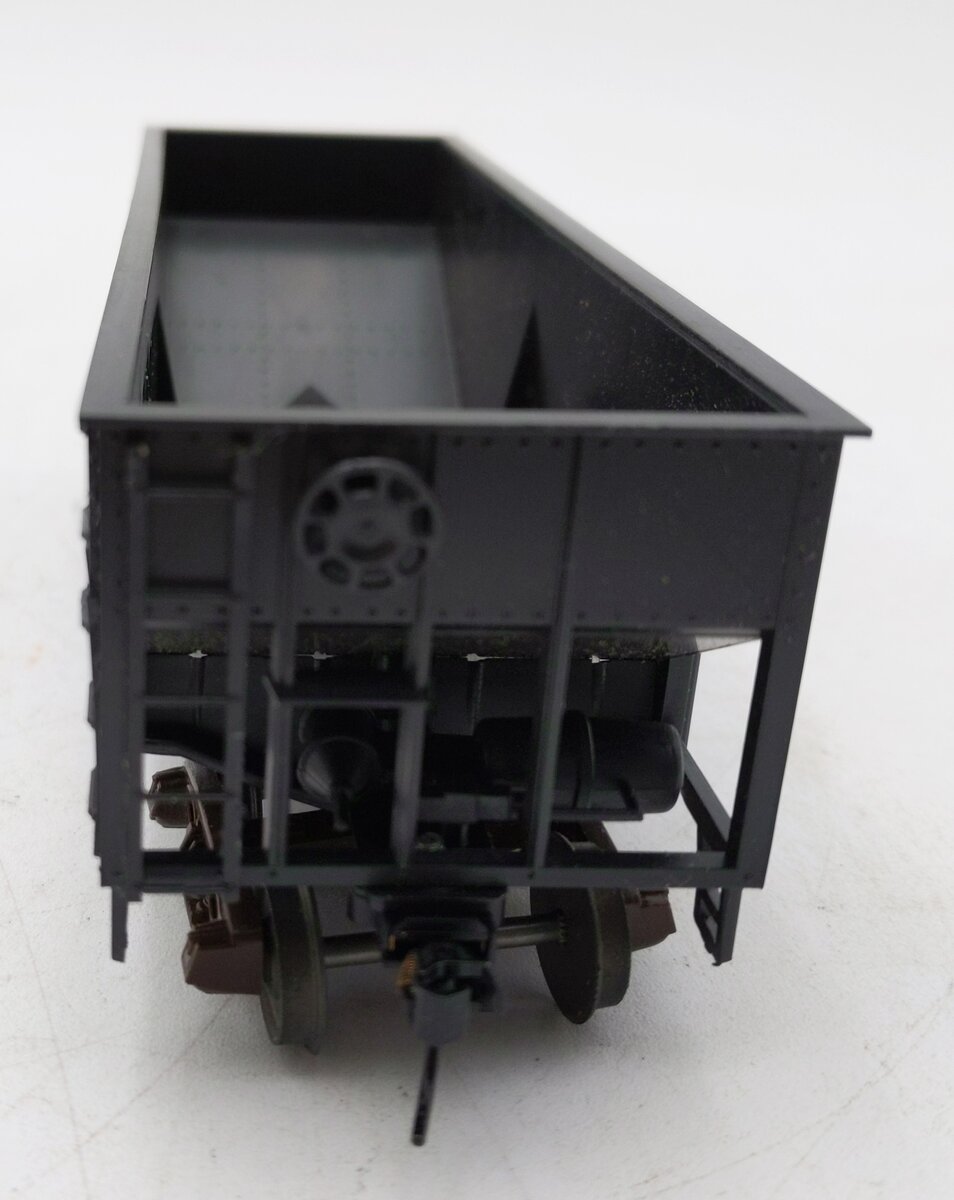 American Models S Scale 300 2 Bay Hopper LN/Box
