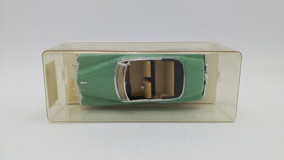 Solido 04511 1:43 Scale Age D'Or Mint Green 1950 Buick Super Cabriolet Die Cast EX/Box