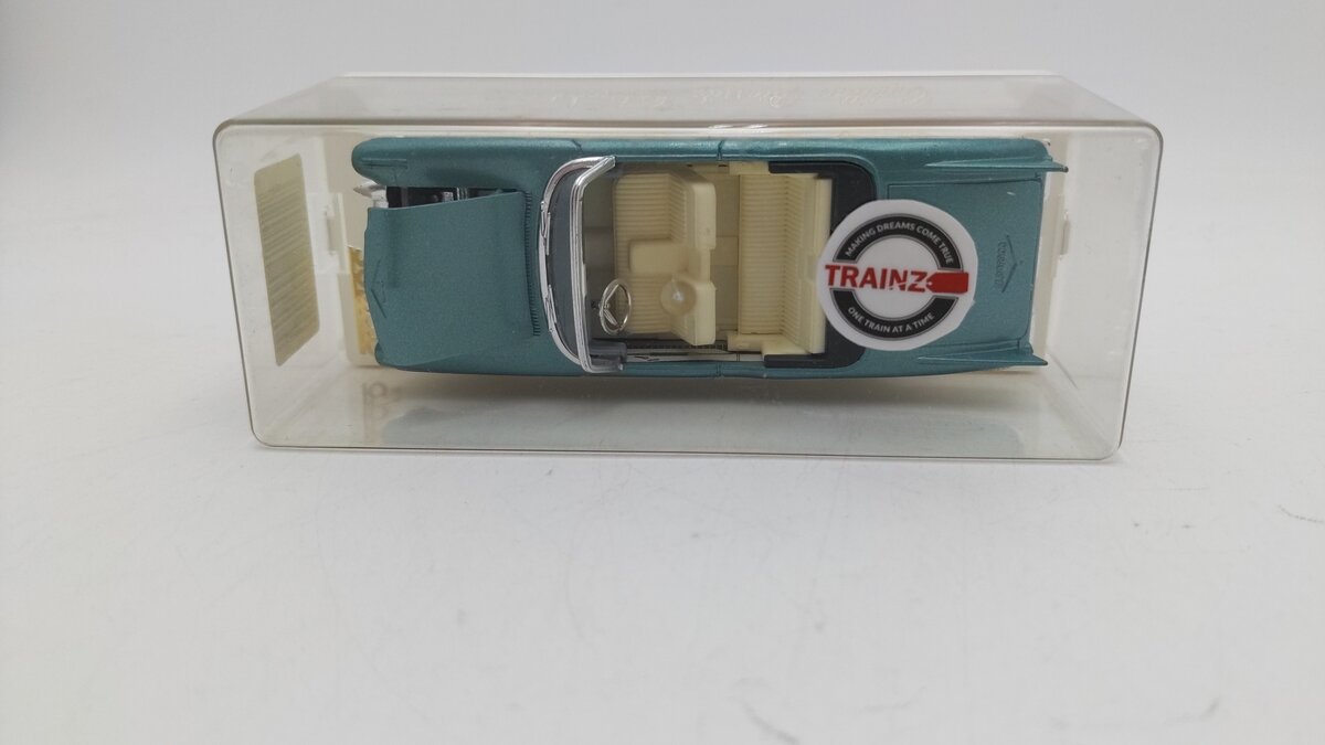 Solido 04500 1:43 Scale Age D'Mint Green Cadillac Biarrila Cabriolet With Case EX/Box