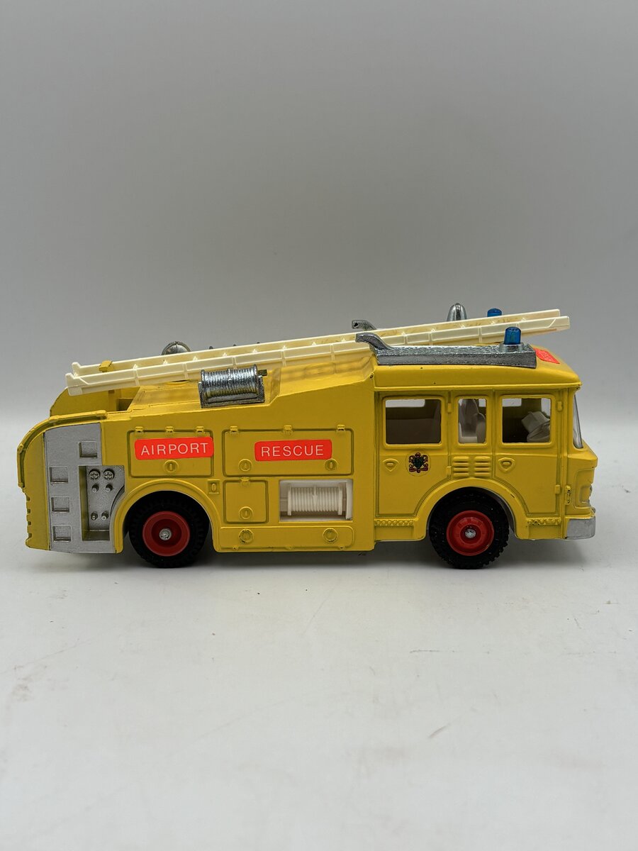 Dinky 263 1:50 Airport Fire Rescue Tender EX/Box