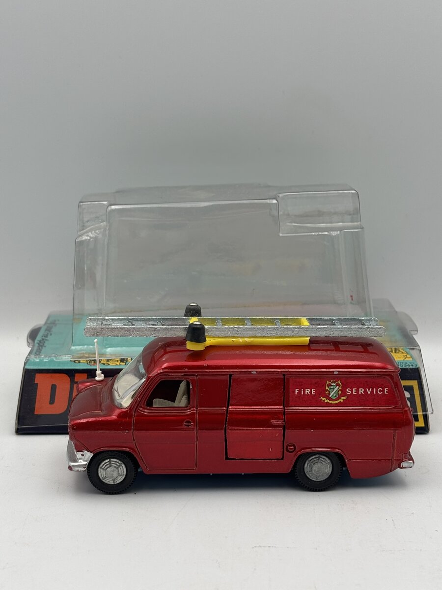 Dinky 286 1:43 Ford Transit Fire Appliance VG/Box