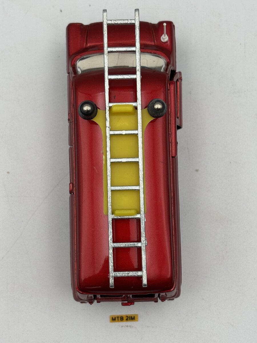 Dinky 286 1:43 Ford Transit Fire Appliance VG/Box