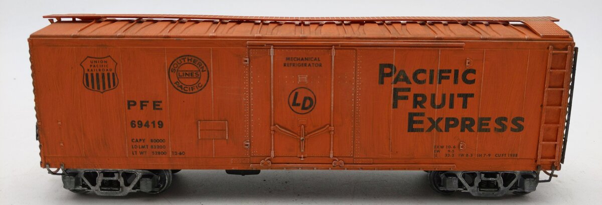 American Models  S Scale PFE Boxcar Weathered #69419 EX