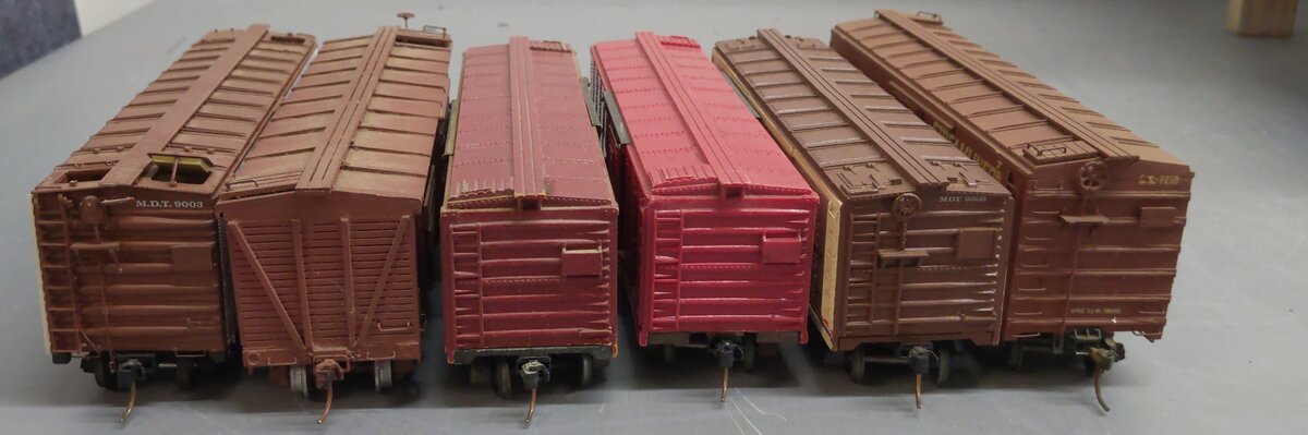 Assorted S Scale Freight Cars [6] VG