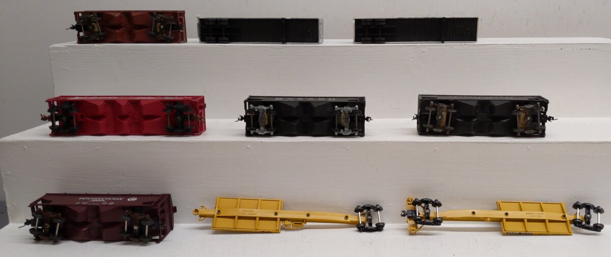 Assorted S Scale Assorted Freight Cars [7] EX