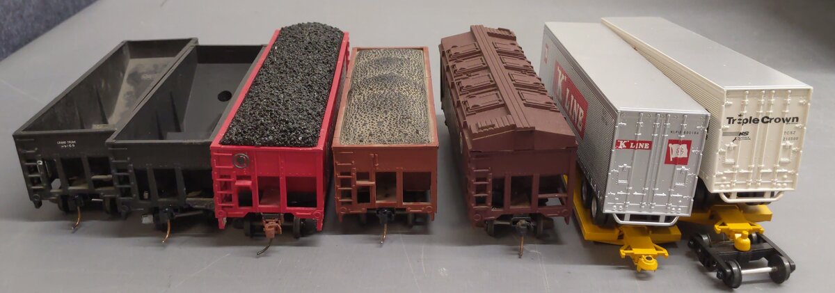 Assorted S Scale Assorted Freight Cars [7] EX
