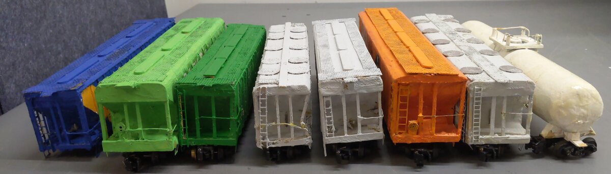 Assorted S Scale Assorted Freight Cars  Painted [8]