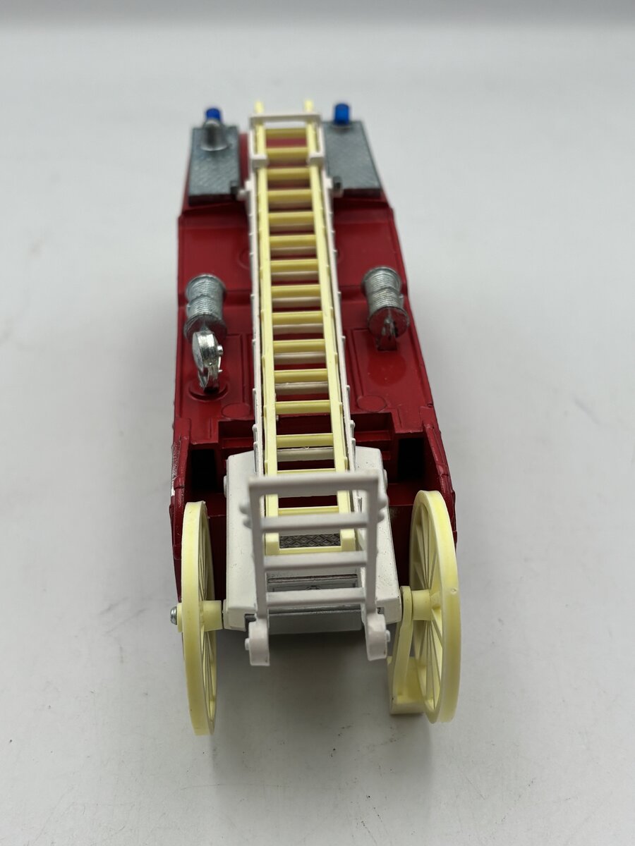 Dinky 266 1:43 E.R.F. Fire tender EX/Box