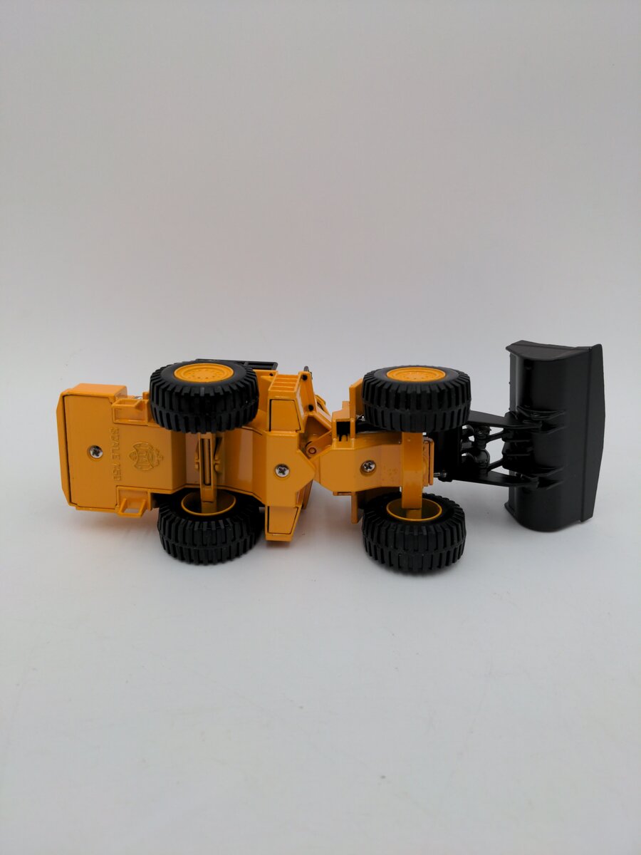 Joal 239 1:50 Michigan L320 Compact Loader EX/Box
