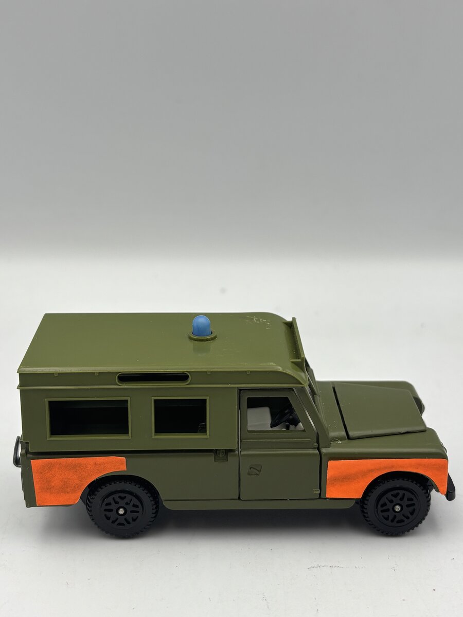 Dinky 604 1:43 Land Rover Bomb Disposal Unit EX/Box