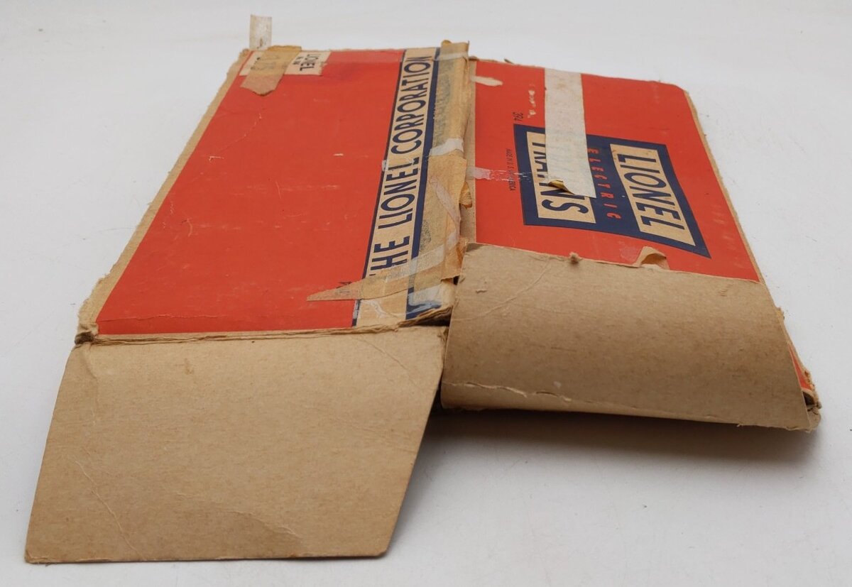 Lionel O Gauge Assorted Accessories and switch # 260,252,394,022 [4] VG