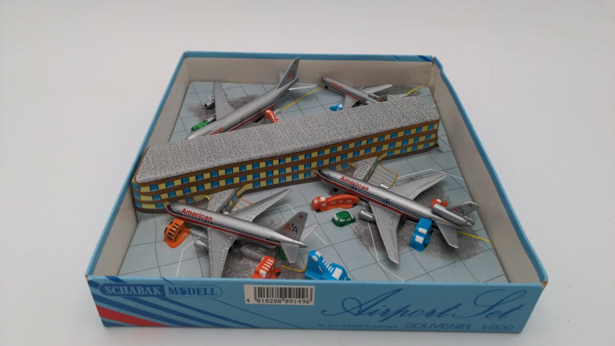 Schabak Modell 914/9 1:600 Scale Souvenir Airport Set 4 Planes Diecast(Set of 4) EX/Box
