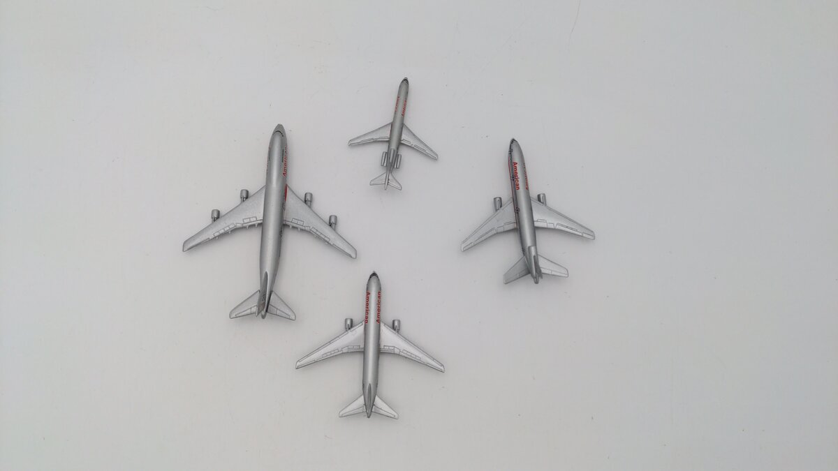 Schabak Modell 914/9 1:600 Scale Souvenir Airport Set 4 Planes Diecast(Set of 4) EX/Box