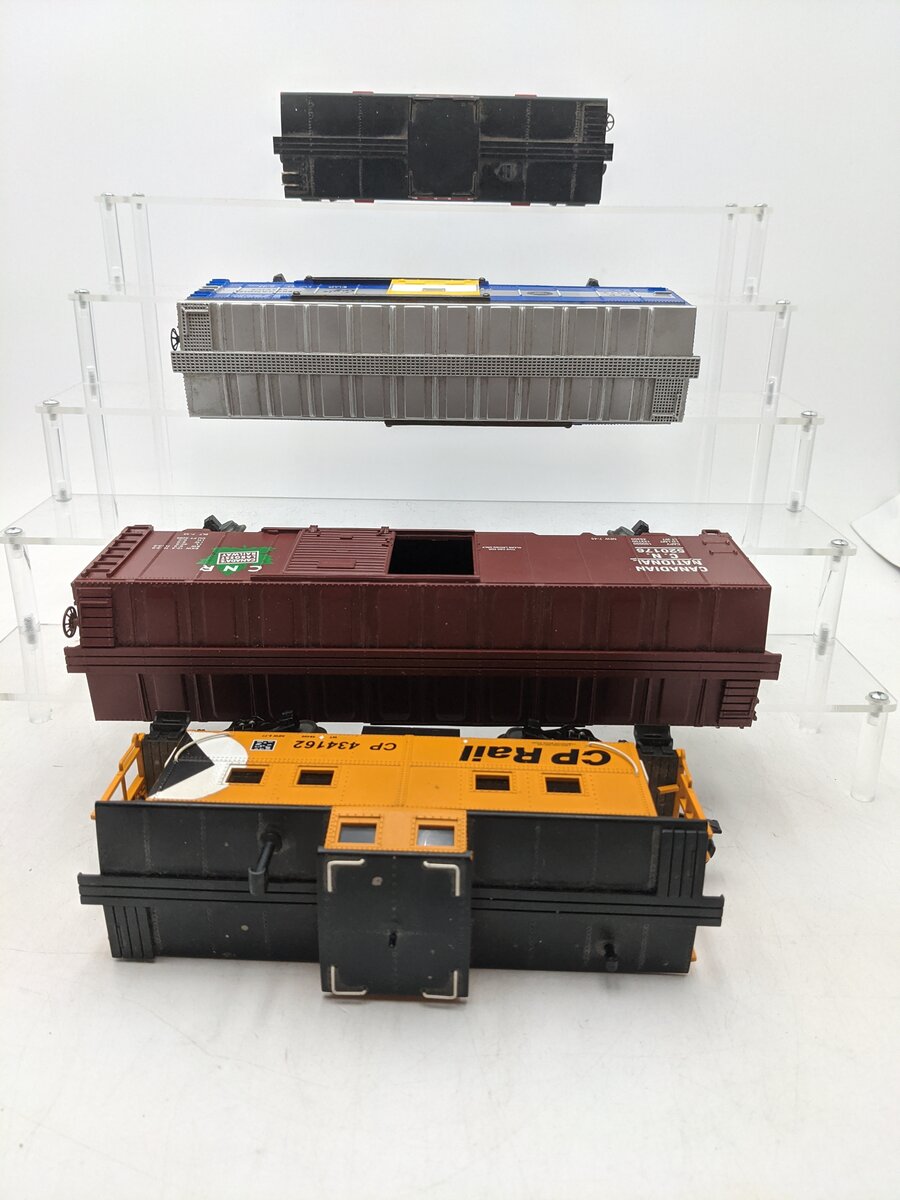 MTH & Other O Gauge Assorted Train Cars [4] EX