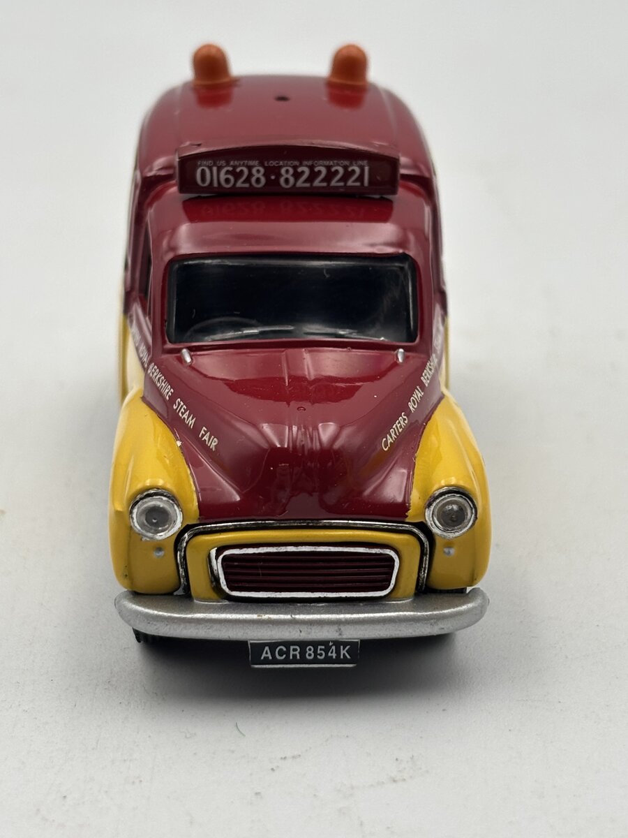 Corgi 06601 1:43 Showmans Carters Morris Minor 1000 Advance Publicity Van Set LE LN/Box