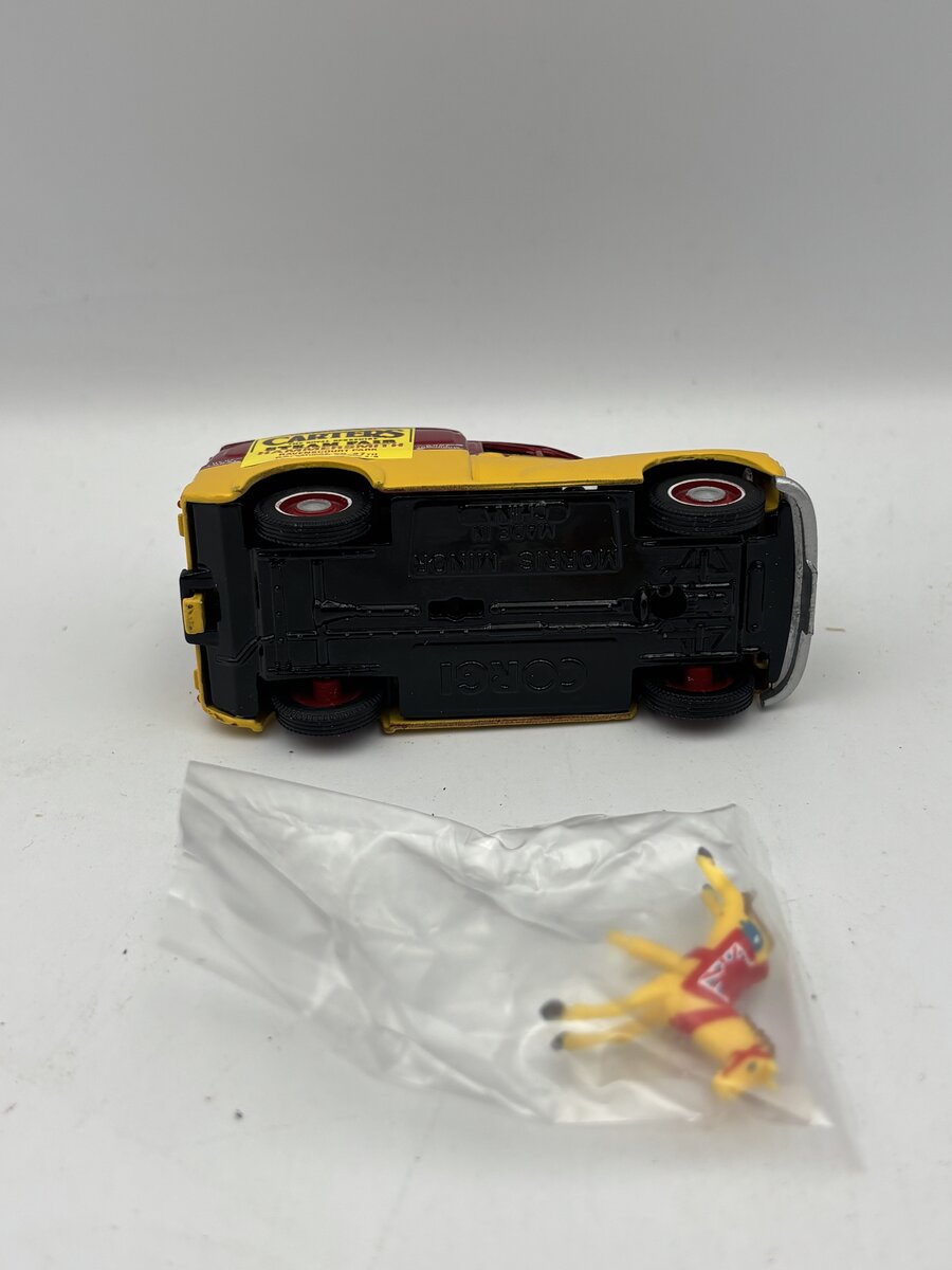 Corgi 06601 1:43 Showmans Carters Morris Minor 1000 Advance Publicity Van Set LE LN/Box