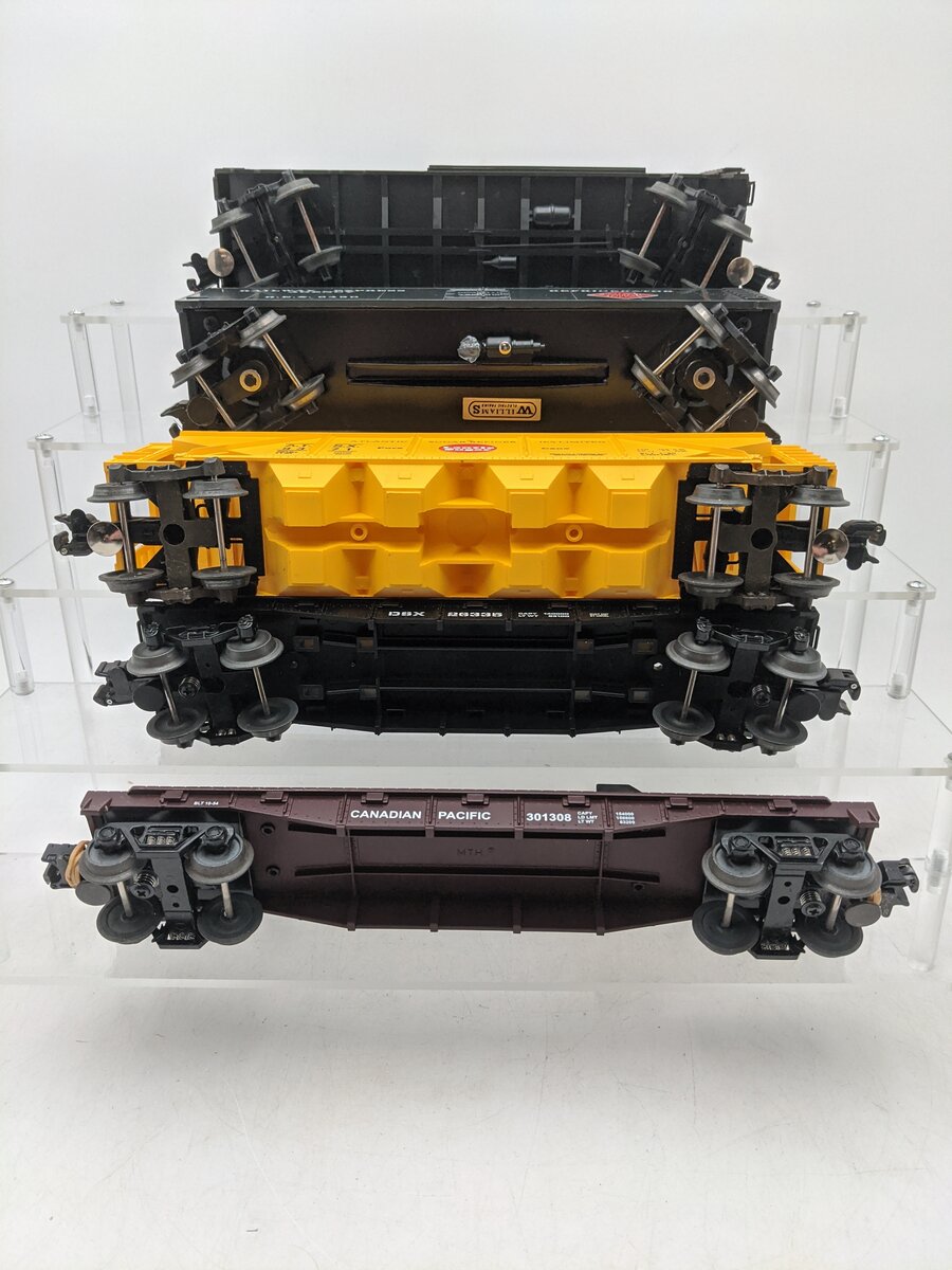 Lionel & Other O Assorted Train Cars [5] EX