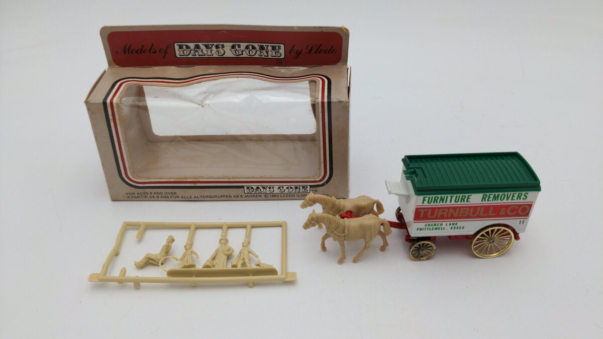 Lledo Models of Days Gone Turnbull & Co. Removers Horse Drawn Wagon W/4 Figures EX/Box