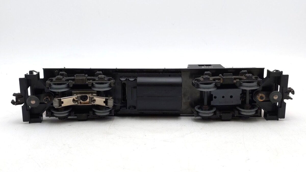 Lionel 6-8031 O Gauge Canadian National GP7 Dummy Diesel Locomotive EX