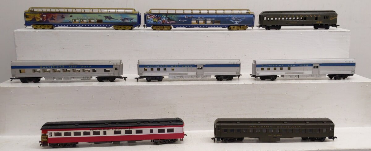 Tri ang & Others HO Scale Assorted Passenger Cars [8] EX