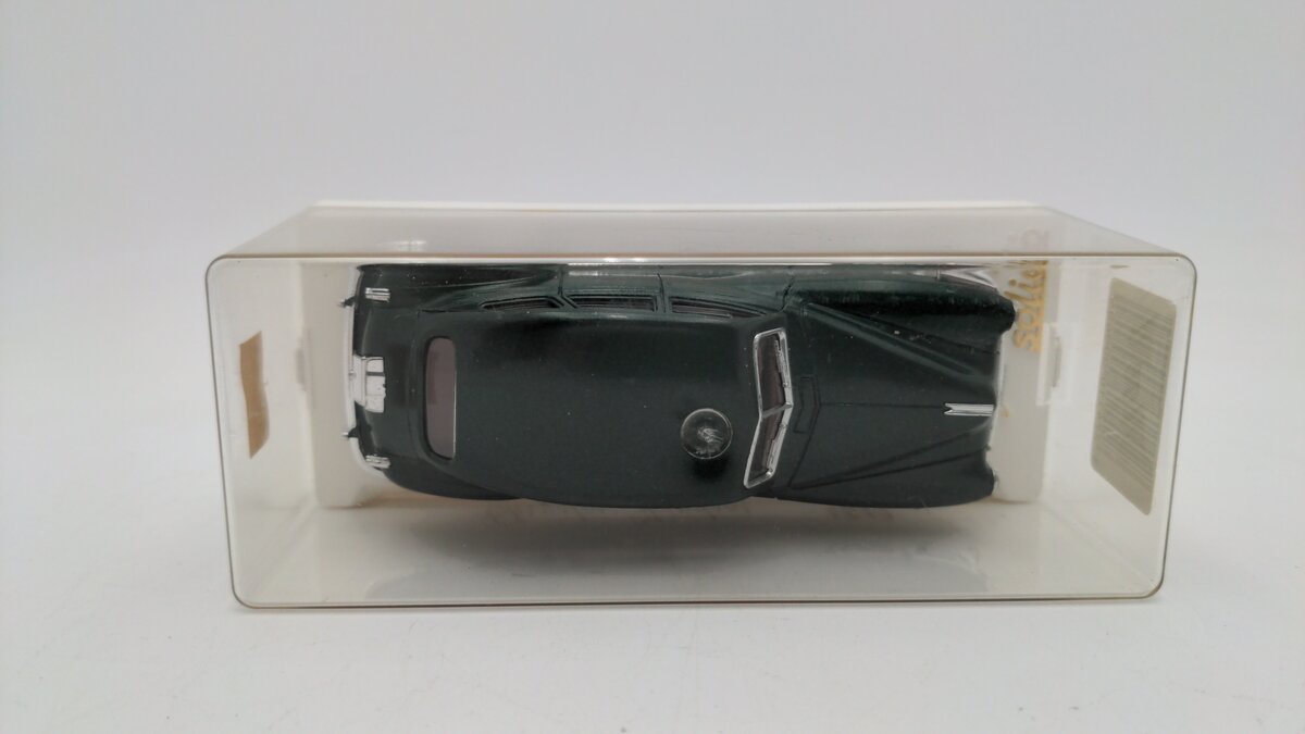 Solido 04513 1:43 Scale Age D'Or Deep Green Chrysler Windsor Die Cast W/Display EX/Box