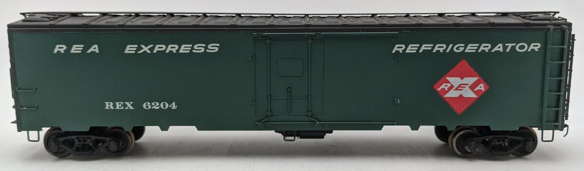 Max Gray O Scale Brass REA 50' Steel Plug-Door Reefer #6204 (2-Rail) - Painted
