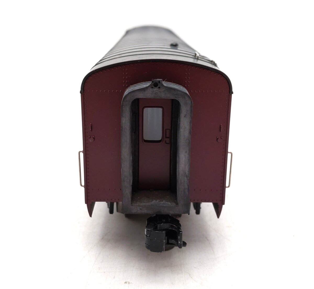 MTH 30-67342 Canadian Pacific 60' Streamlined ABS Coach #2210 EX