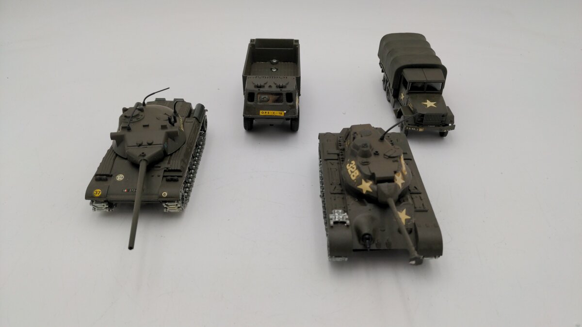 Solido Custom Les Militaries Patton Kaiser Jeep Amx 30 Alvis Diecast (Set of 4) VG