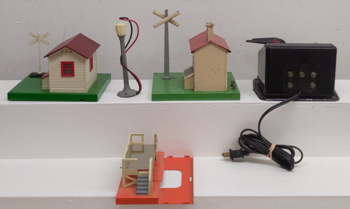 Lionel Assorted O Gauge Accessories and transformer #45N,145,71,3462P, RW  [5] VG