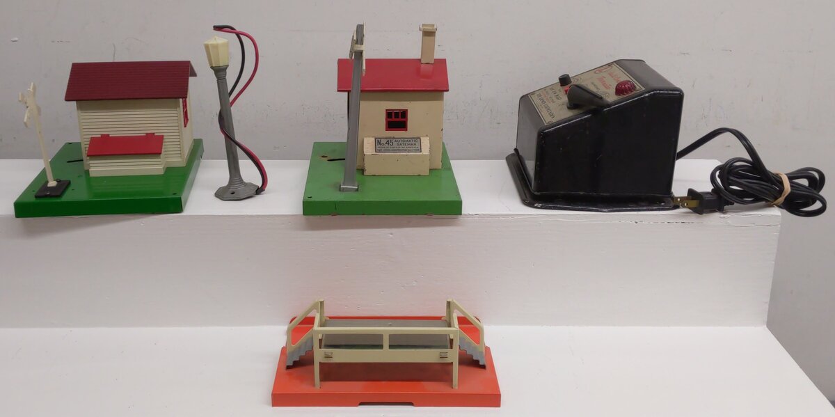 Lionel Assorted O Gauge Accessories and transformer #45N,145,71,3462P, RW  [5] VG