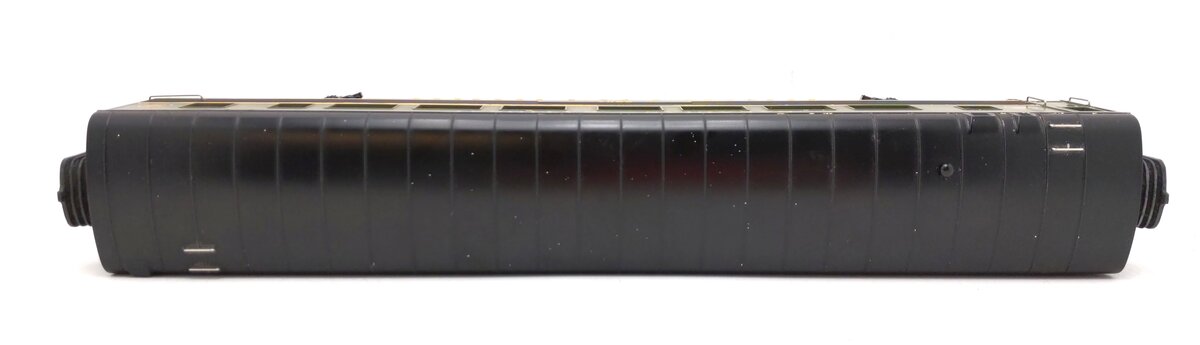 MTH 30-6768 O Canadian National 60' Streamlined ABS Coach Car #5567 VG
