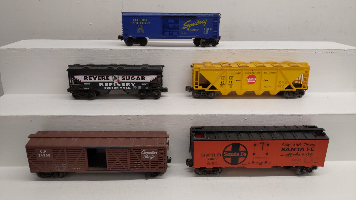 Lionel & Other O Gauge Assorted Train Cars [5] EX