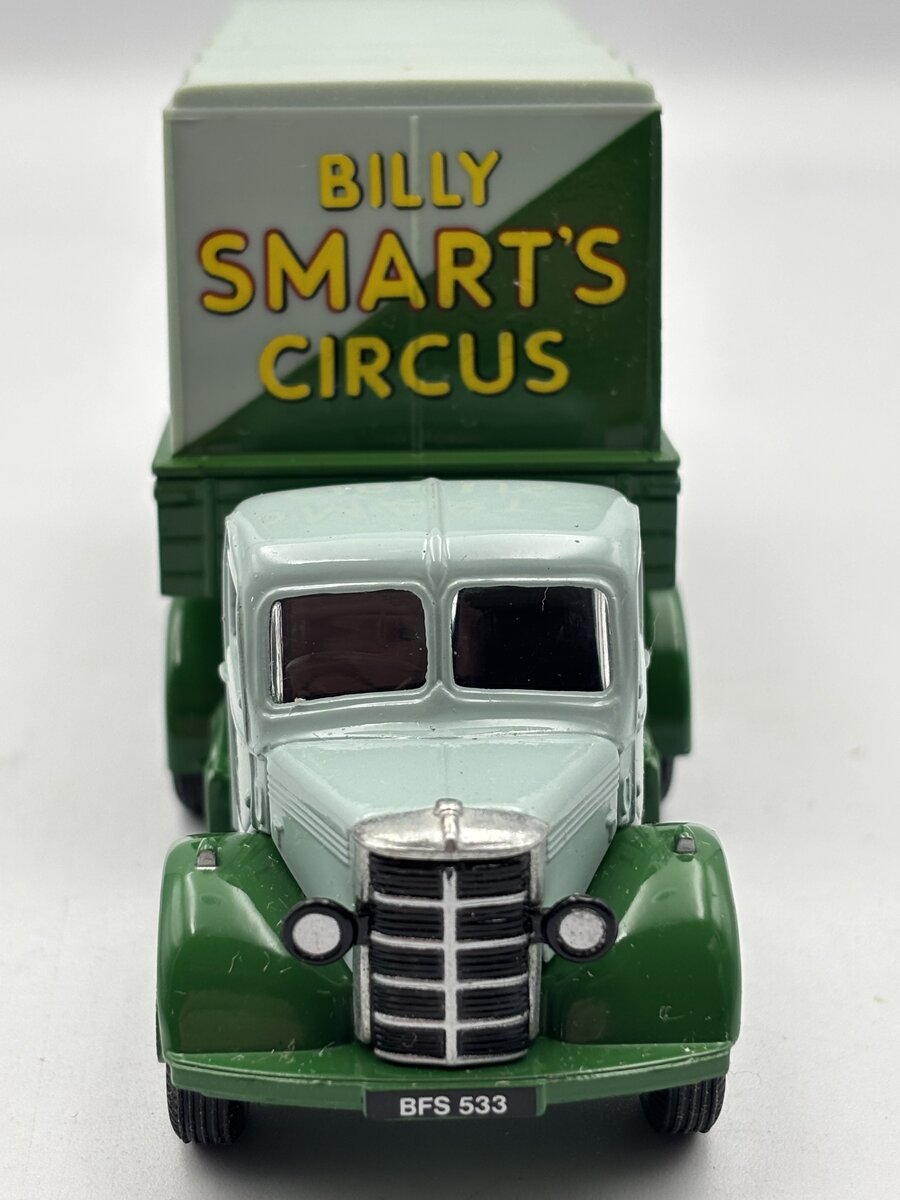 Corgi 97300 1:50 Bedford Articulated Truck Billy Smart's LN/Box