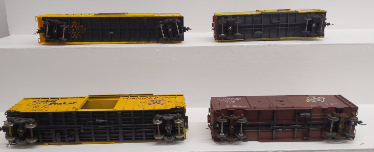S Scale Assorted Boxcars [4] EX