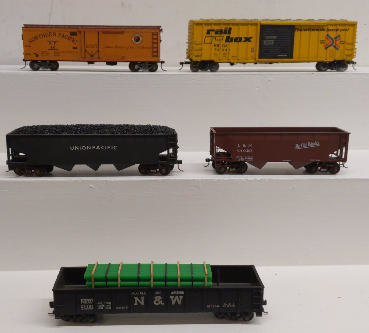 S Scale Assorted Freight Cars [5] EX
