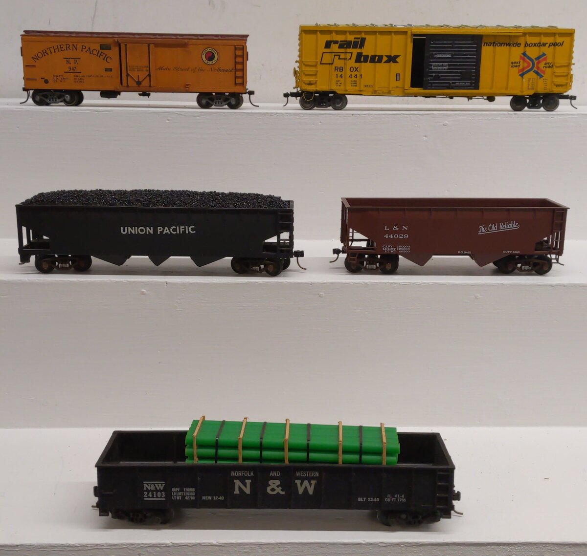 S Scale Assorted Freight Cars [5] EX