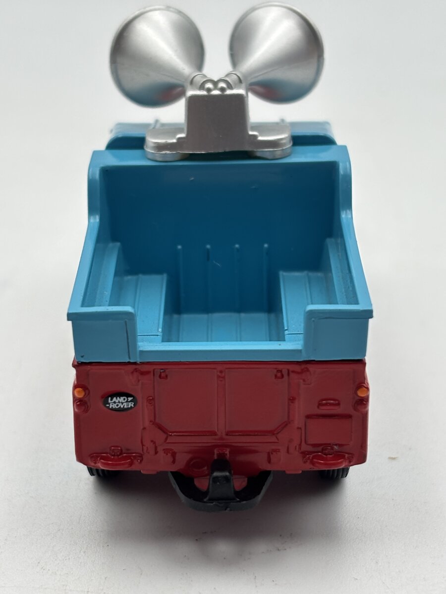 Corgi 07202 1:43 Chipperfields Circus - Land Rover Public Address & Clowns LN/Box