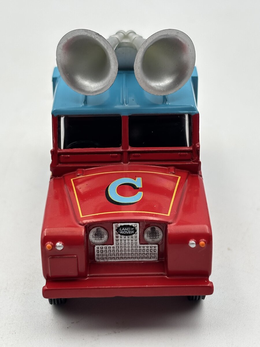 Corgi 07202 1:43 Chipperfields Circus - Land Rover Public Address & Clowns LN/Box